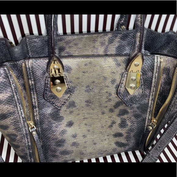 Henri Bendel A-list Satchel - Picture 4 of 8